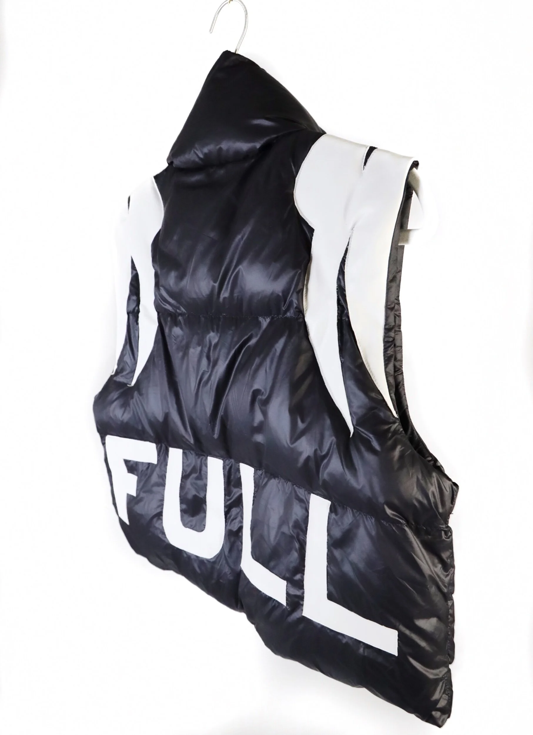 6D2899F4-68E3-49F5-8C5B-79145A5297C7