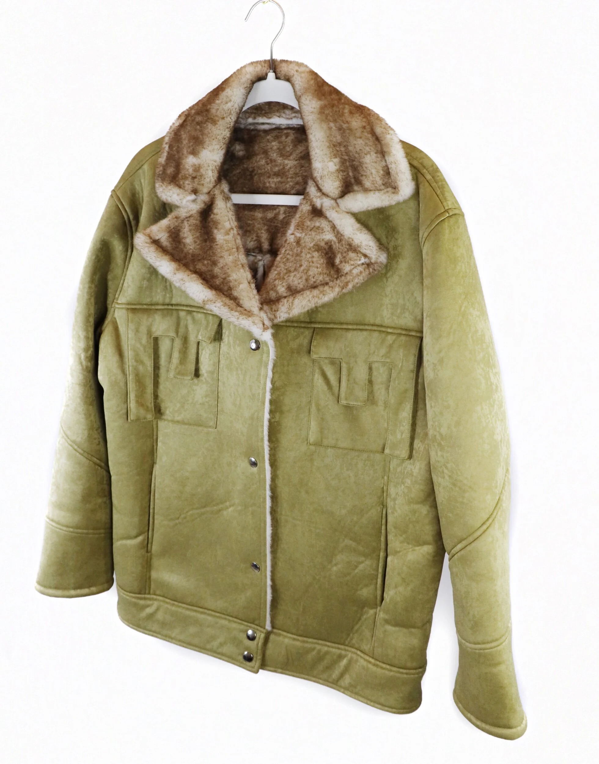 8D69C273-643C-4F46-84A8-ADC3F0E5BF7F