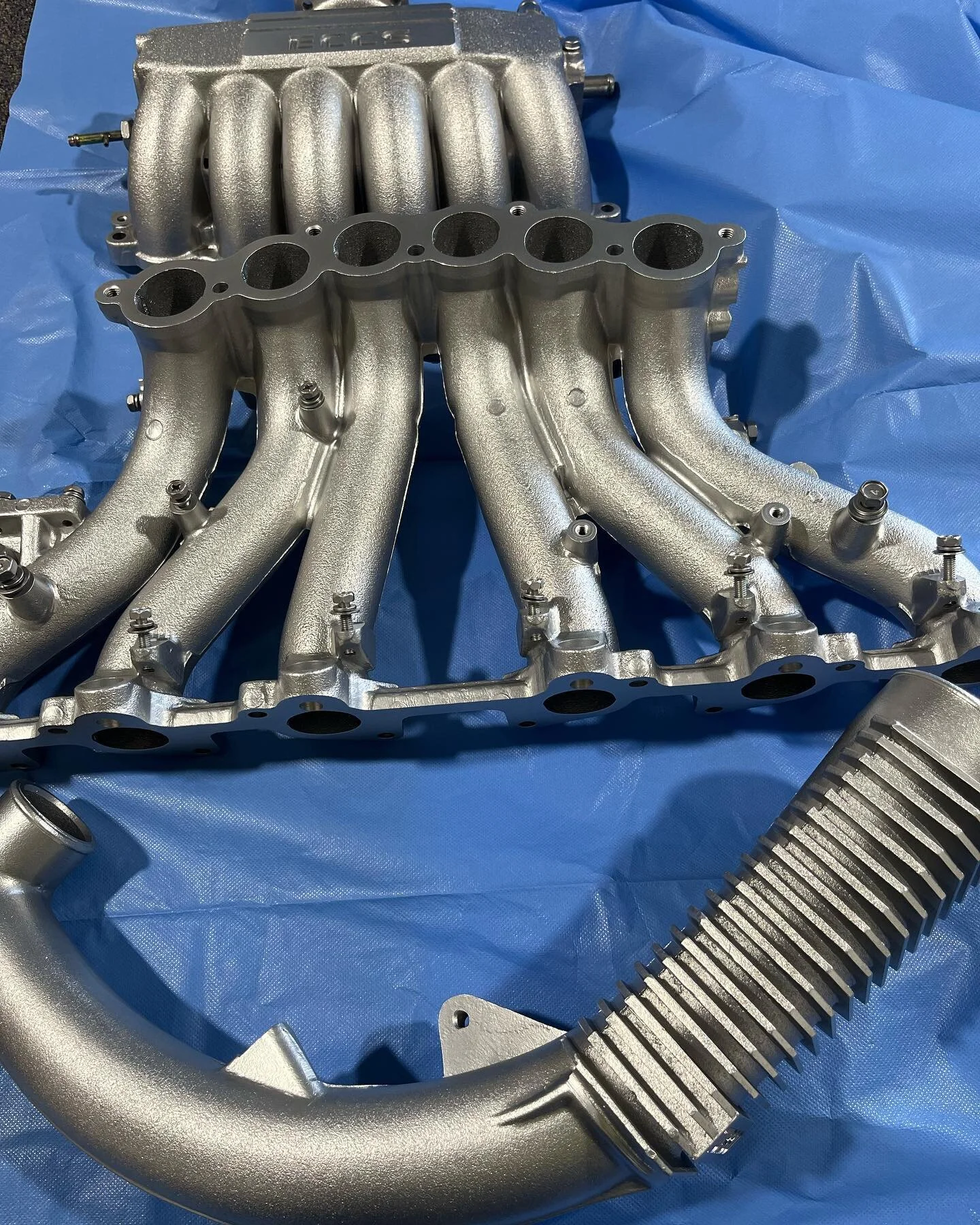 These old VL turbo manifolds have been given a new fresh lease of life in our World class Vixen Aquablast machine, adding a like-new look again as well as adding more value. We can help you improve your projects by giving components and parts a fresh
