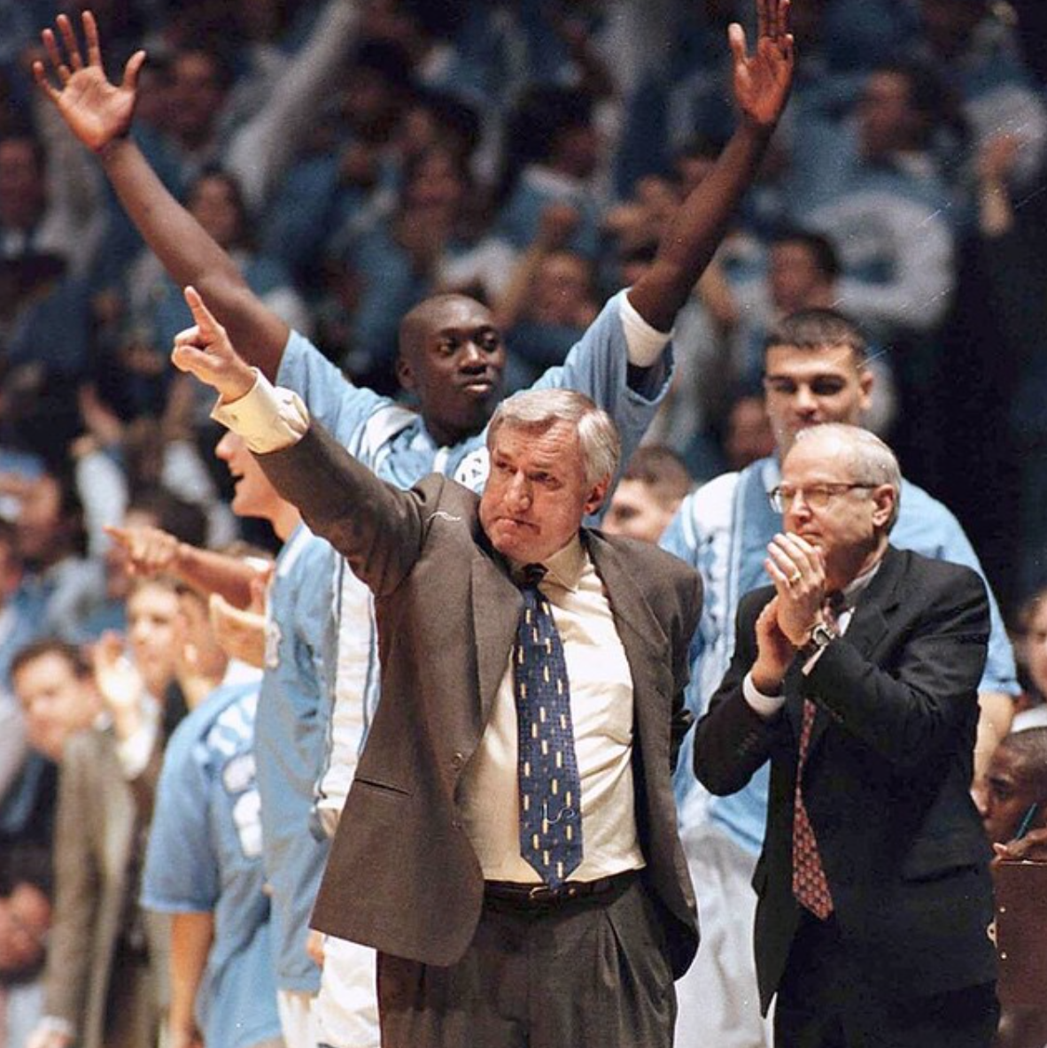 Makhtar w Dean Smith.png