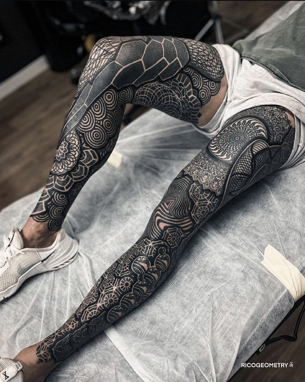 50 Geometric Leg Tattoos For Men  Masculine Design Ideas