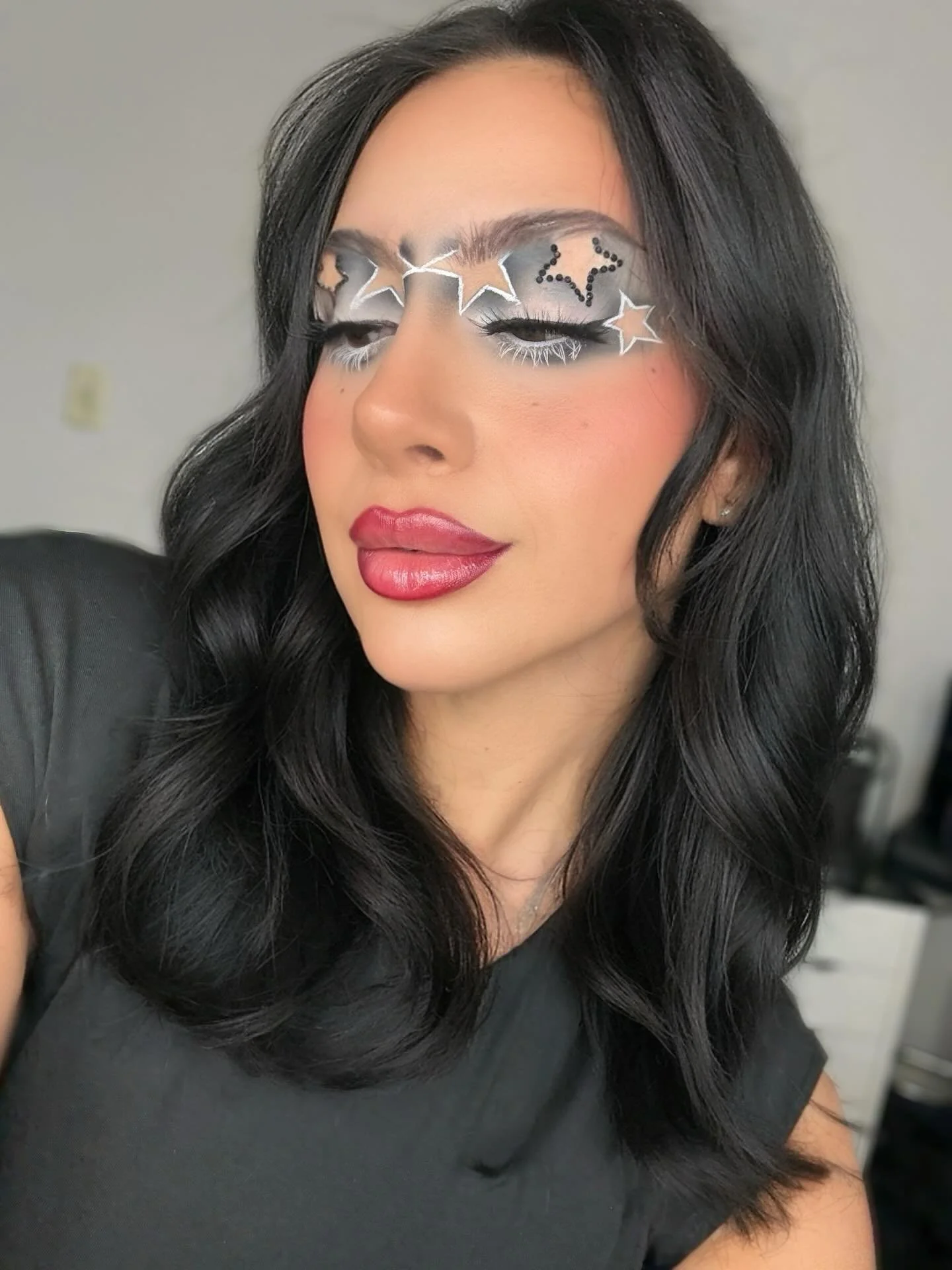 Working on a new video for my @youtube channel ♡⁣⁣⁣⁣⁣⁣⁣⁣⁣⁣⁣⁣⁣⁣⁣⁣⁣⁣⁣⁣⁣⁣⁣⁣⁣⁣⁣⁣⁣⁣⁣⁣⁣

This is a look that I have been wanted to create for such a long time! And finally got to let my idea on my face ⭐️🖤 I&rsquo;m obsessed!

Used:
@hudabeauty 
@blendbun