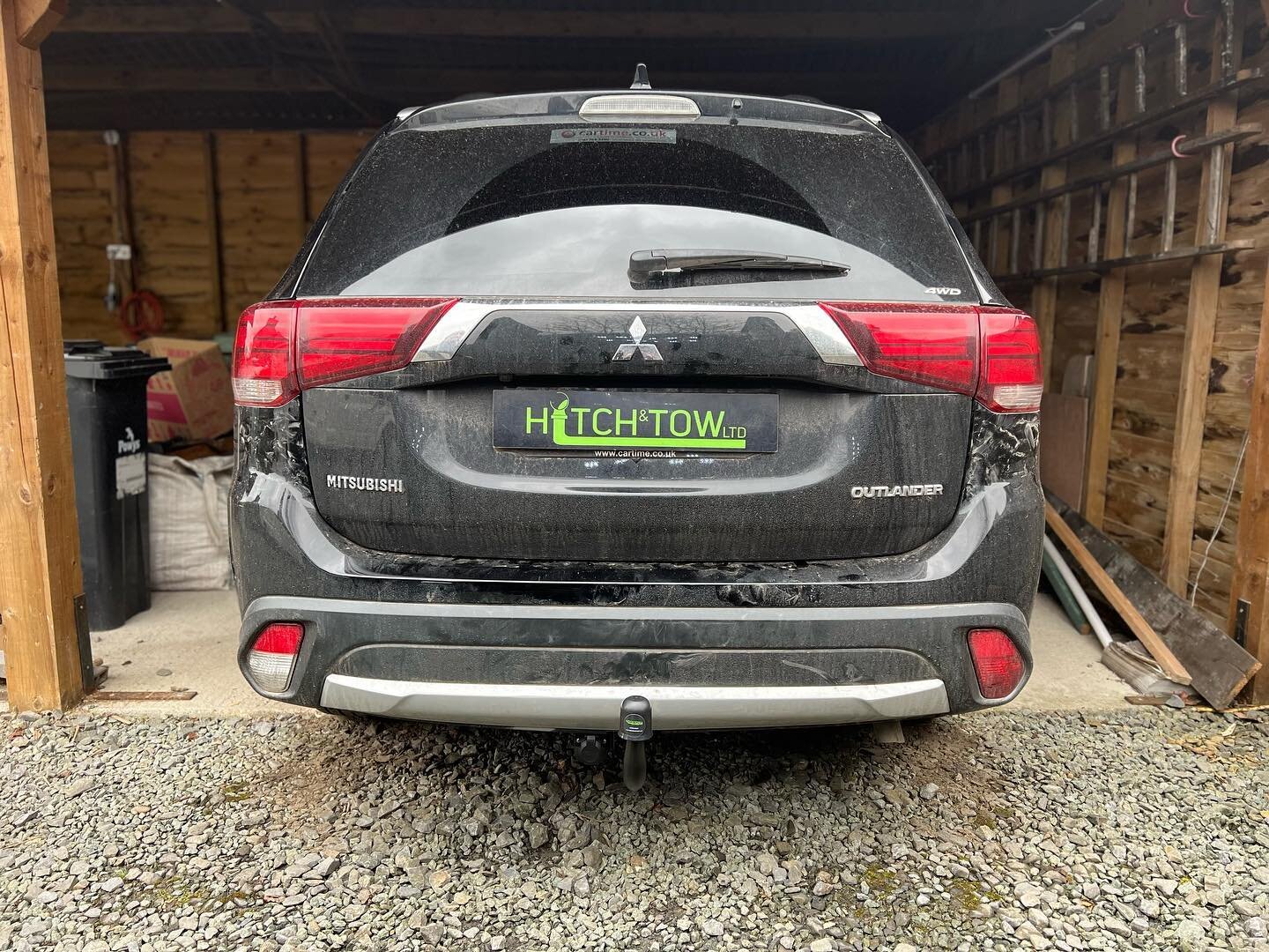 Mitsubishi outlander, fitted with a fixed swan neck towbar supplied by @tow_trust with dedicated single 7pin towing electrics from ConWys.

www.hitchandtowlimited.co.uk 

Installation carried out at the customers home 🏡 address at no additional cost