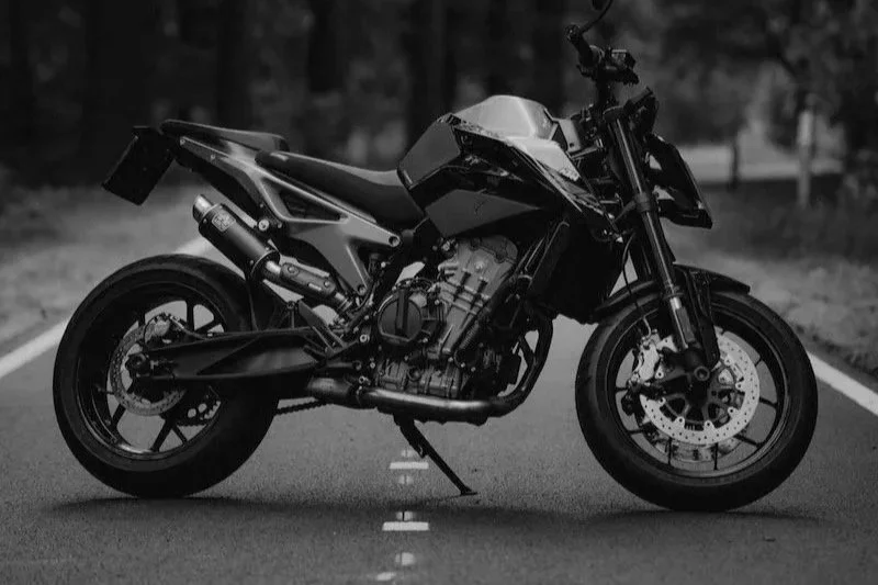 moottoripyöräkauppariita - moottoripyöräkaupan purku - moottoripyöräkaupan hinnanalennus - moottoripyöräkaupan virhe - juristi - lakius.jpg