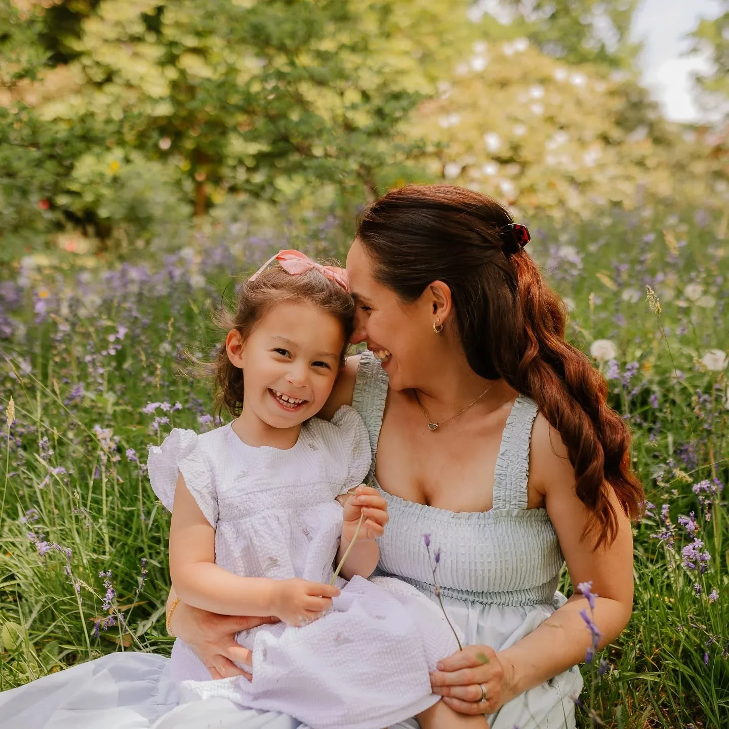 Happy Mother's Day and a happy really Sunny Sunday to you all!

Come and share the love in the gardens, it is so beautiful, feels even better after so long without sunshine and colour. It's good to be back!

Image: courtesy of two talented and brilli