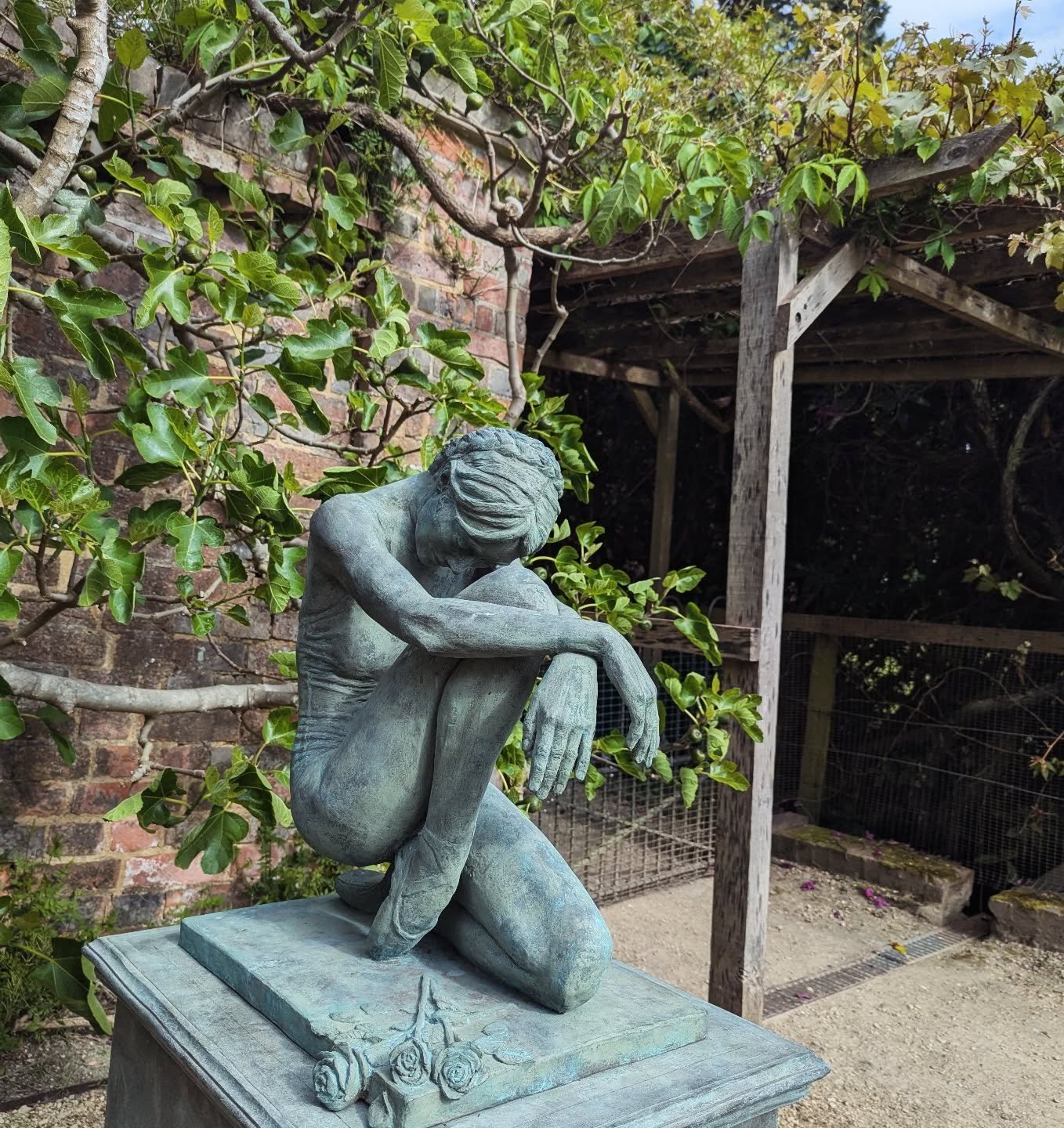 So lovely to see the Gardens full of sculpture once again. Thank you  @surreysculpturesociety

You can start enjoying the trail from tomorrow, until the 27th of September. All works are available for sale and there is so much variety in scale, medium