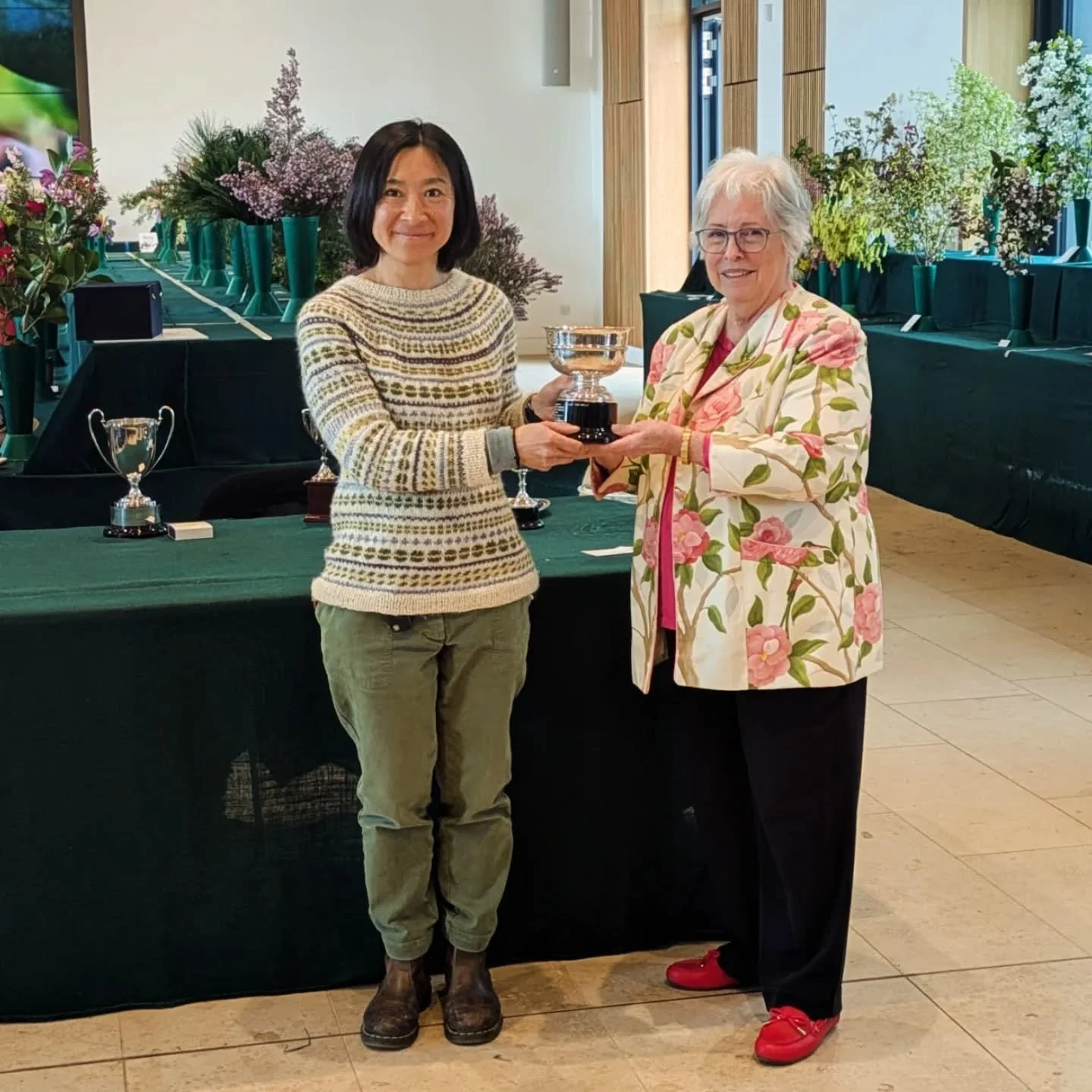A sad day in the Gardens for everyone; today is our Head Gardener, Misako's, final day at Riverhill. 

I'm sure you will all agree that the Gardens have never looked better. She has brought a whole new standard of excellence to Riverhill and it has b