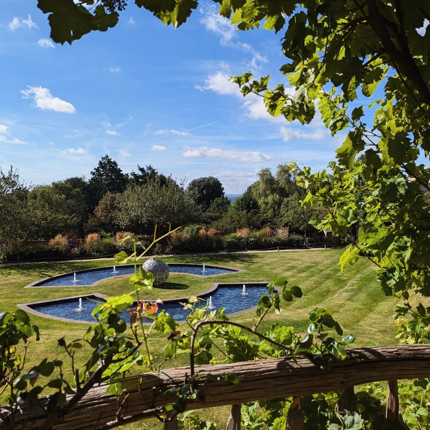 Fancy spending your Friday evening here??? Just add a brilliant and hilarious performance of 'As you Like It' courtesy of @handlebards, and some chilled wine and picky bits. Perfect.

The weather forecast is good.

Still tickets left . See our websit
