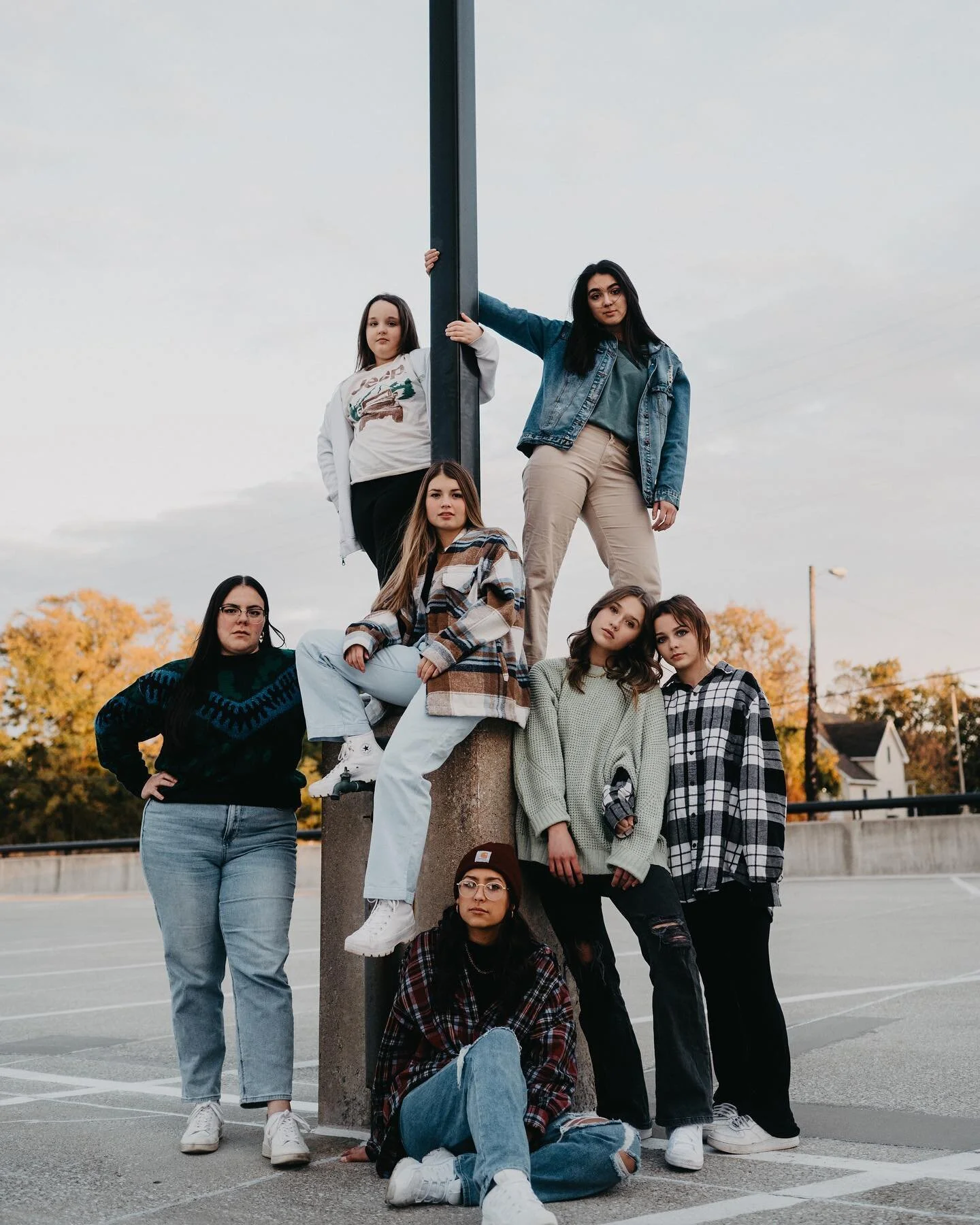 GIRLS GIRLS GIRLS ⚡️ 
Aka the COOLEST people on the planet!! I had the most fun ever hanging out and photographing all these beauties 🤍 
Friendships & Relationships are the most beautiful thing and I’m so thankful for powerful, fun, conf