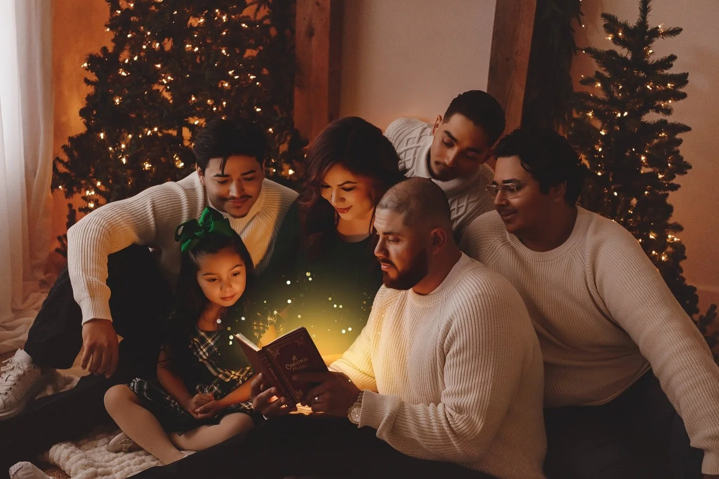 Christmas magic is for every age 😊🎄❄️🎁

.
.
.
#ChristmasMiniSessions #HolidayPhotos #FamilyPhotography #ChristmasMagic #HolidayMemories #milkandcookies #temeculafamilyphotographer #christmasphotos