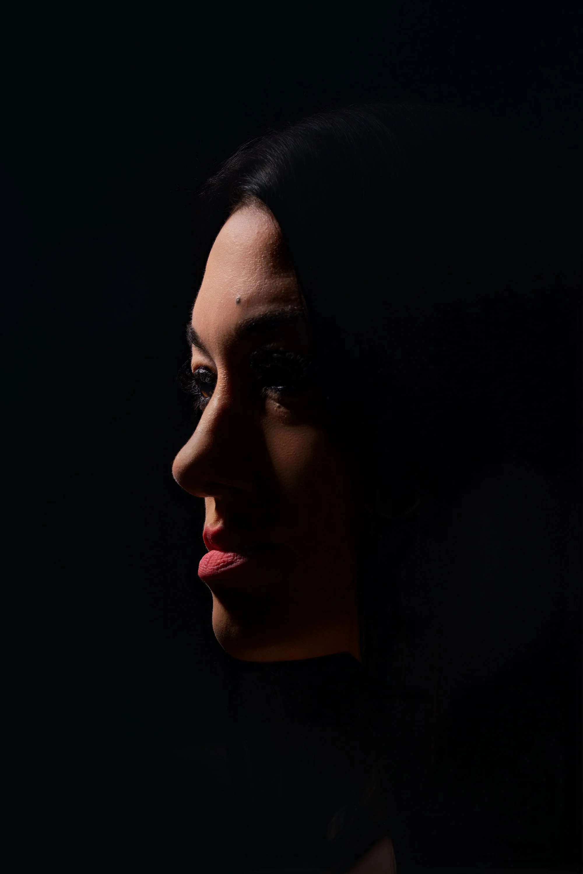 freya-the-slaya-portrait-wrestler-low-light-profile.jpg