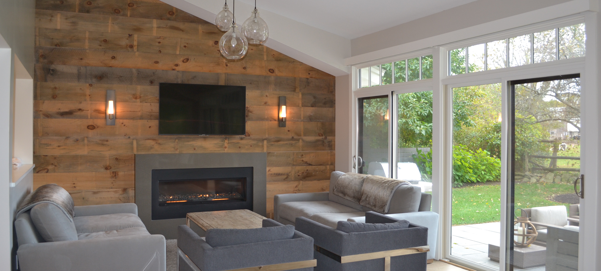 header-source_0000s_0007_img-deerfield.png