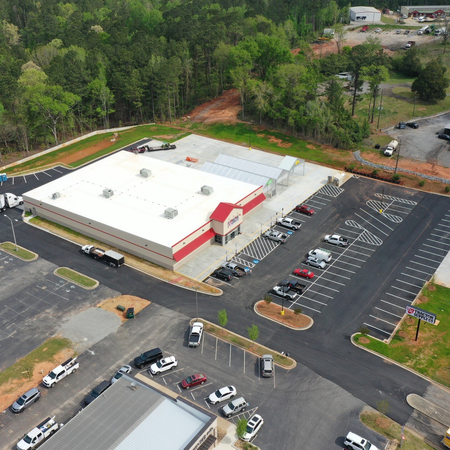 We are turning over the keys to this @tractorsupply in Gray, Georgia on Monday, the 18th. 
.
.
#tractorsupplycompany #wrnewman #generalcontractor #projectmanagement #superintendent #jobcomplete