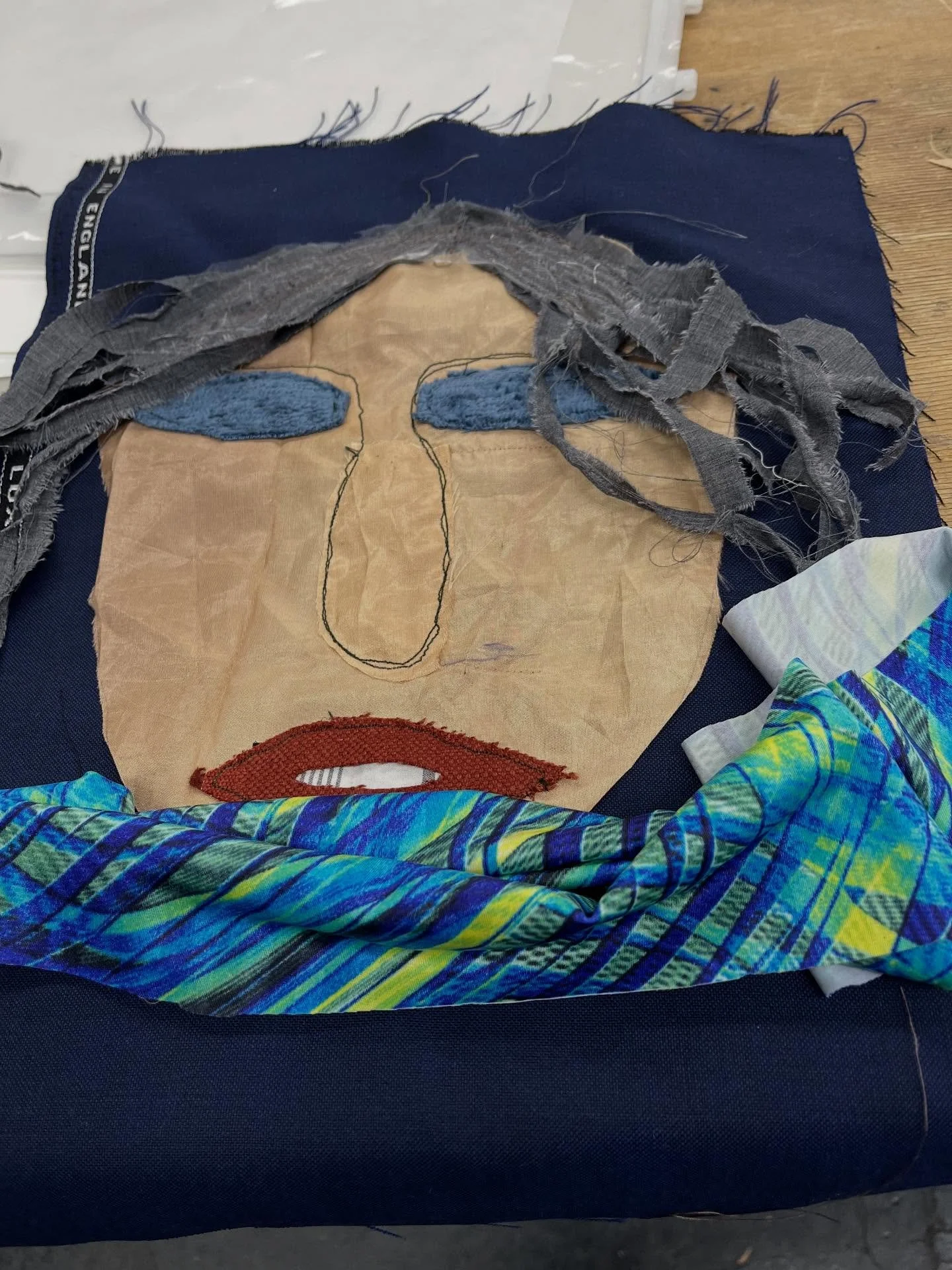 Just spent a lovely day with @_artiyya @bradfordschoolofart 
We learned about the importance exciting work Attiya  has been up to since graduating. 
Then she lead us through the process of making our first collage self portraits. It was great to see 