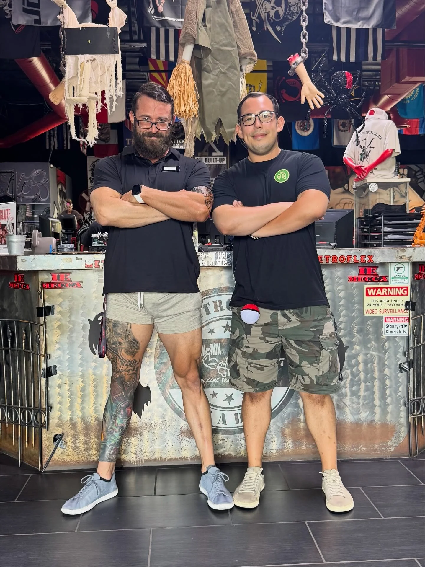 Who&rsquo;s the real @biggamejames97? 🧐 

Happy Halloween! 🎃 👻 🏴&zwj;☠️

Have questions❓Interested in working with me❓

1-on-1 online coaching slots available❗️💻 🌎 

Check out my website (link in bio ⛓️) or shoot me a DM! 🗣️ 

#growth #muscle 