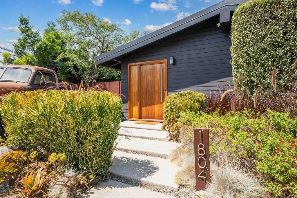 Listing on Colonial Ave San Diego