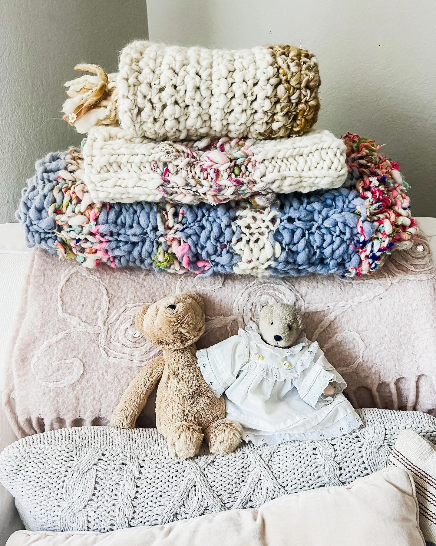 Merging some of my creative posts with family because it fills my world of light and encourages my heart. 

Summertime is also the time I get creative to refresh and rejuvenate. 
Planning on filling my house with more paper flowers 🌸 and attempting 