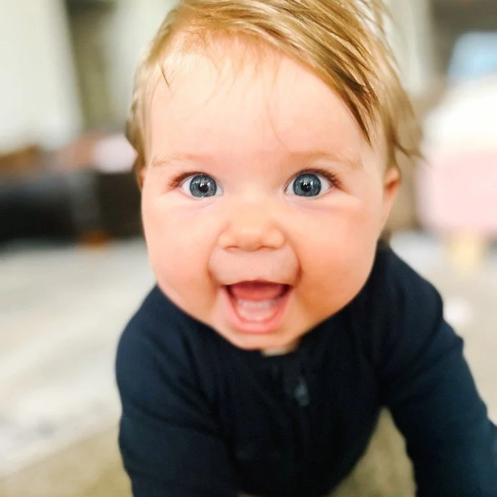 Our little Illy Bean is 6 months! Can't believe how time is flying. ❤️
Her expression in this photo sums up her personality. She is the happiest baby I have ever seen. If you saw her mommy and daddy with her you would understand why. They are always 