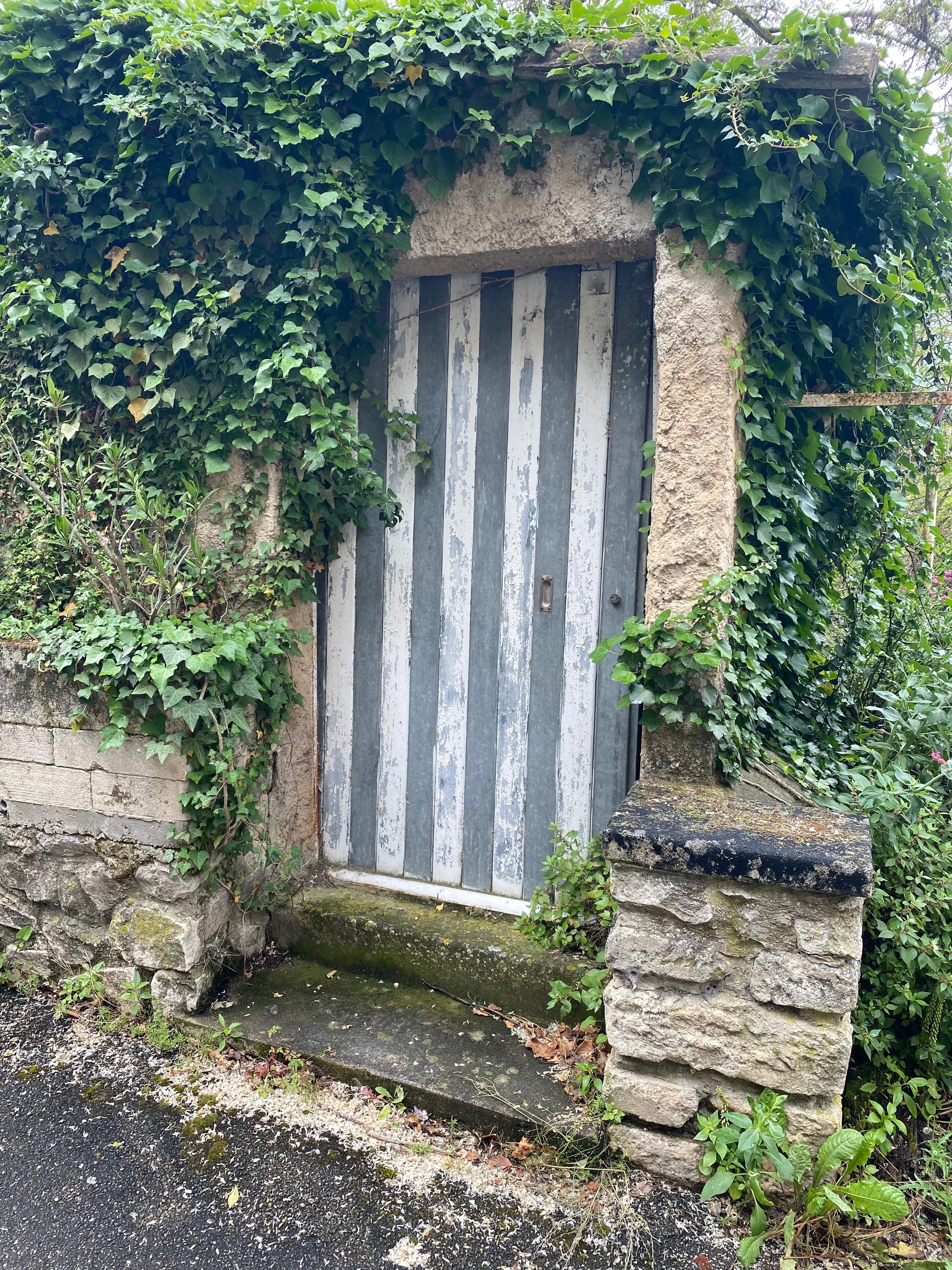 Menerbes France.jpeg