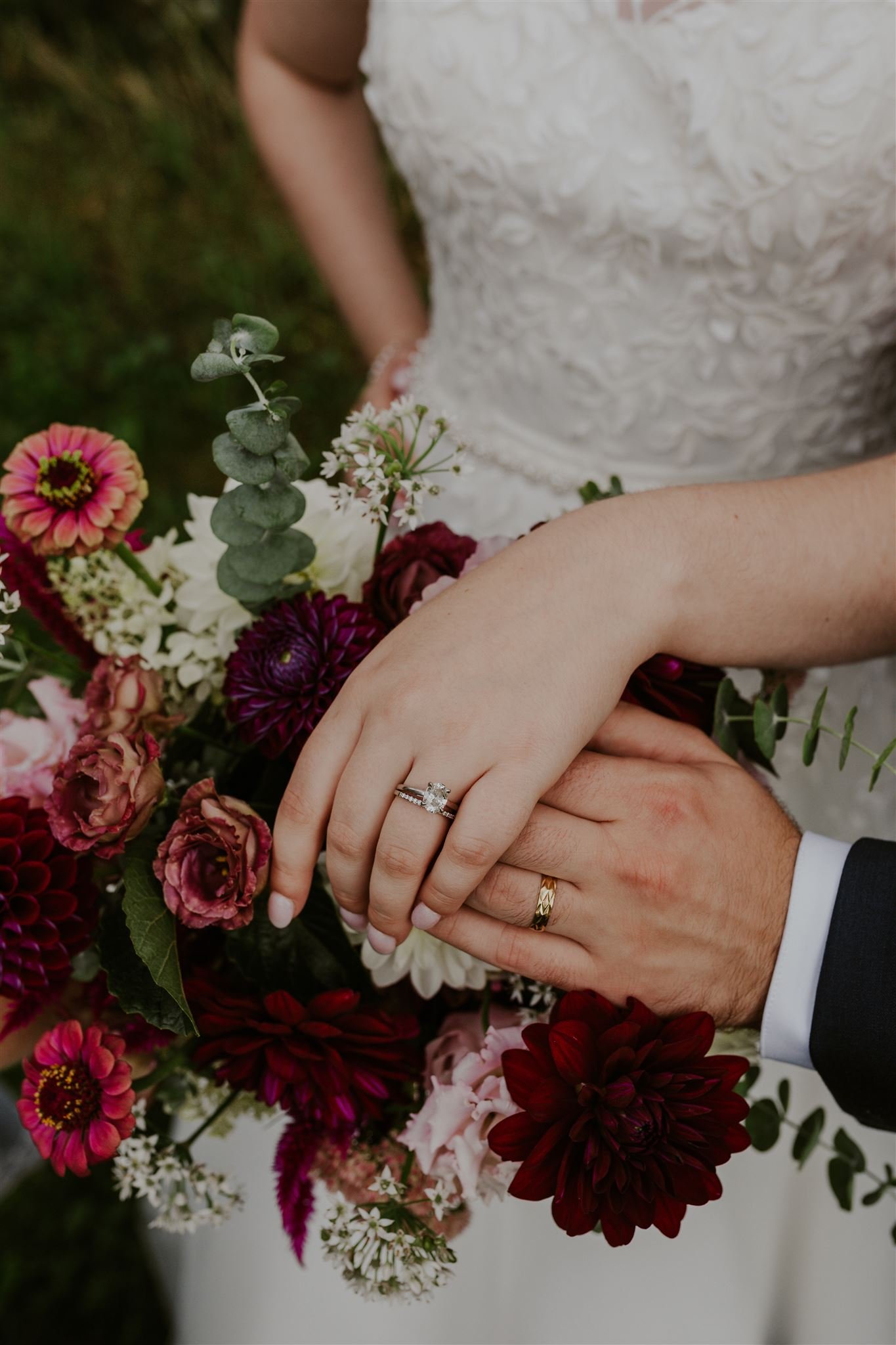 Ring-Shot-Bouquet-Wedding-Wisconsin-Makenna-Smith-Photo.jpg