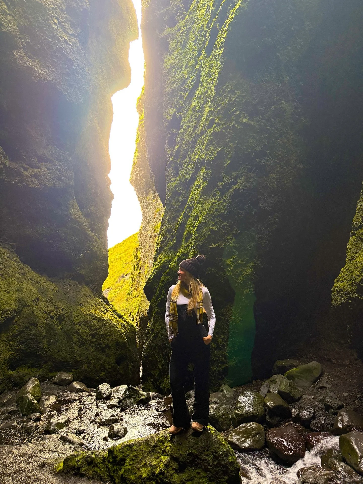 “Being comfortable alone is a superpower” ⚡️
It’s taken me 41 years to really understand the truth of that statement.
I used to constantly need to be doing something - going out, surrounded by people, in a relationship or stuck on