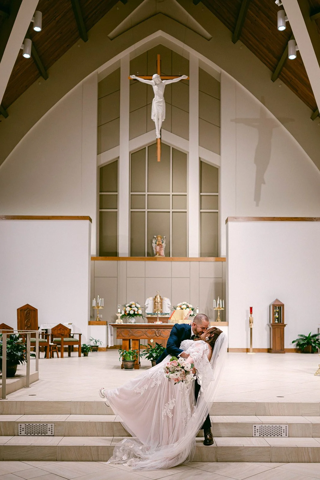 Laura+Leo_111525_WeddingsByKSP_434.jpg