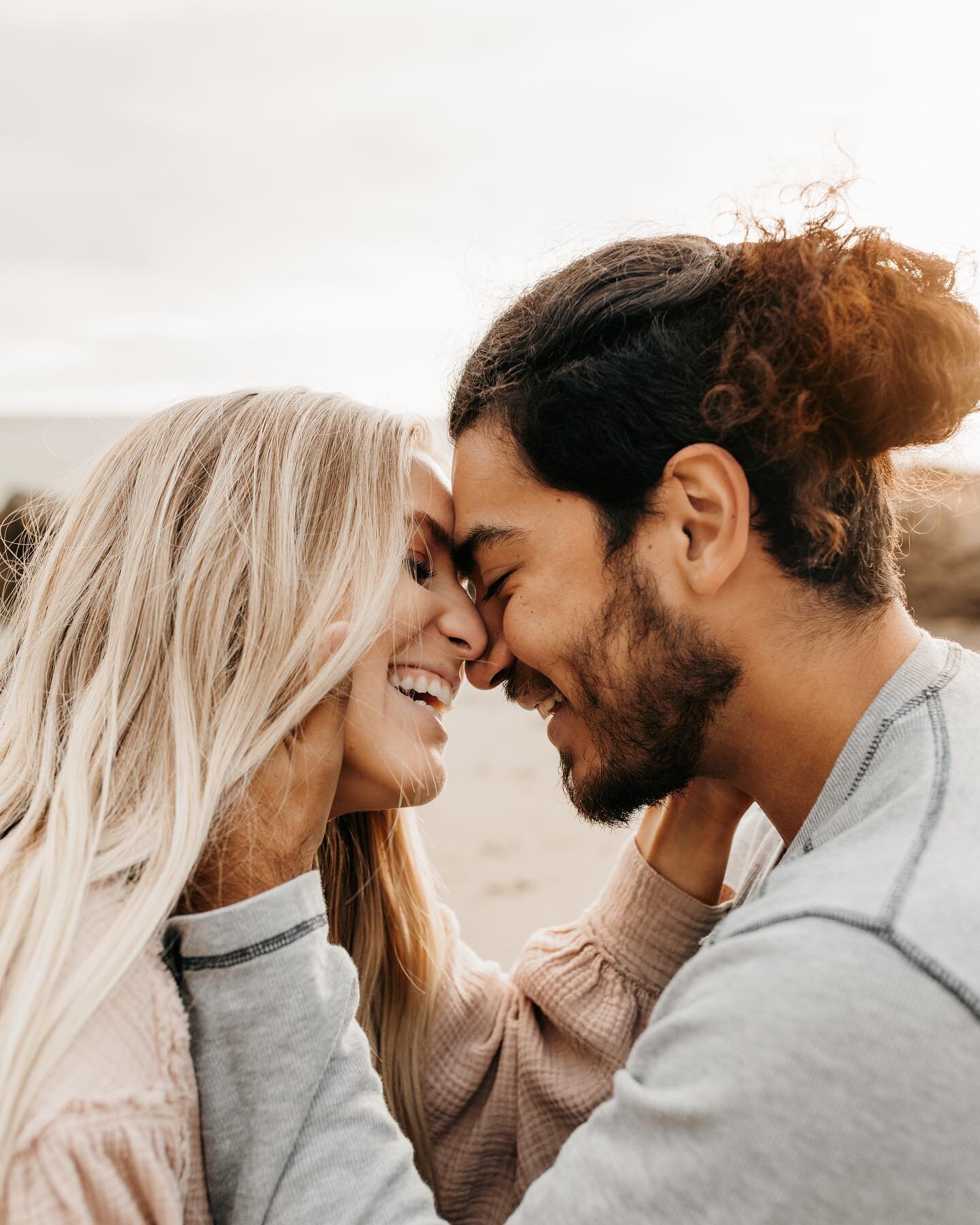 HELLO GLOOMY GOLDEN HOUR BEAUTIES 😍☀️❤️

It rained (here in Southern California?!?) on their original mini-session date, so we had to reschedule. So today when I woke up and it was cloudy, all I could think was, &ldquo;NOPE, not today!!! Rain, stay 