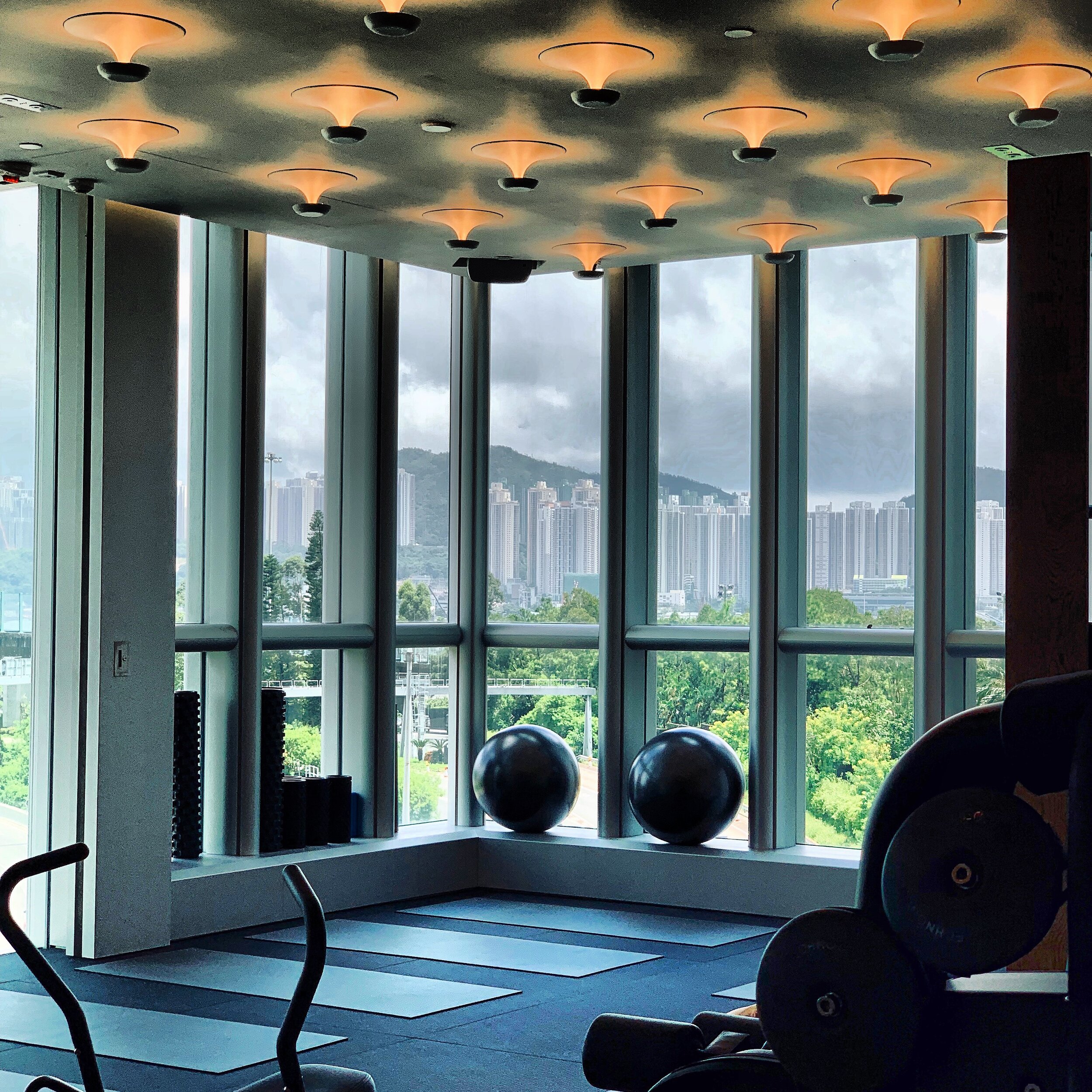 Pure Fitness Hong Kong - OTP Stretching Area.JPG