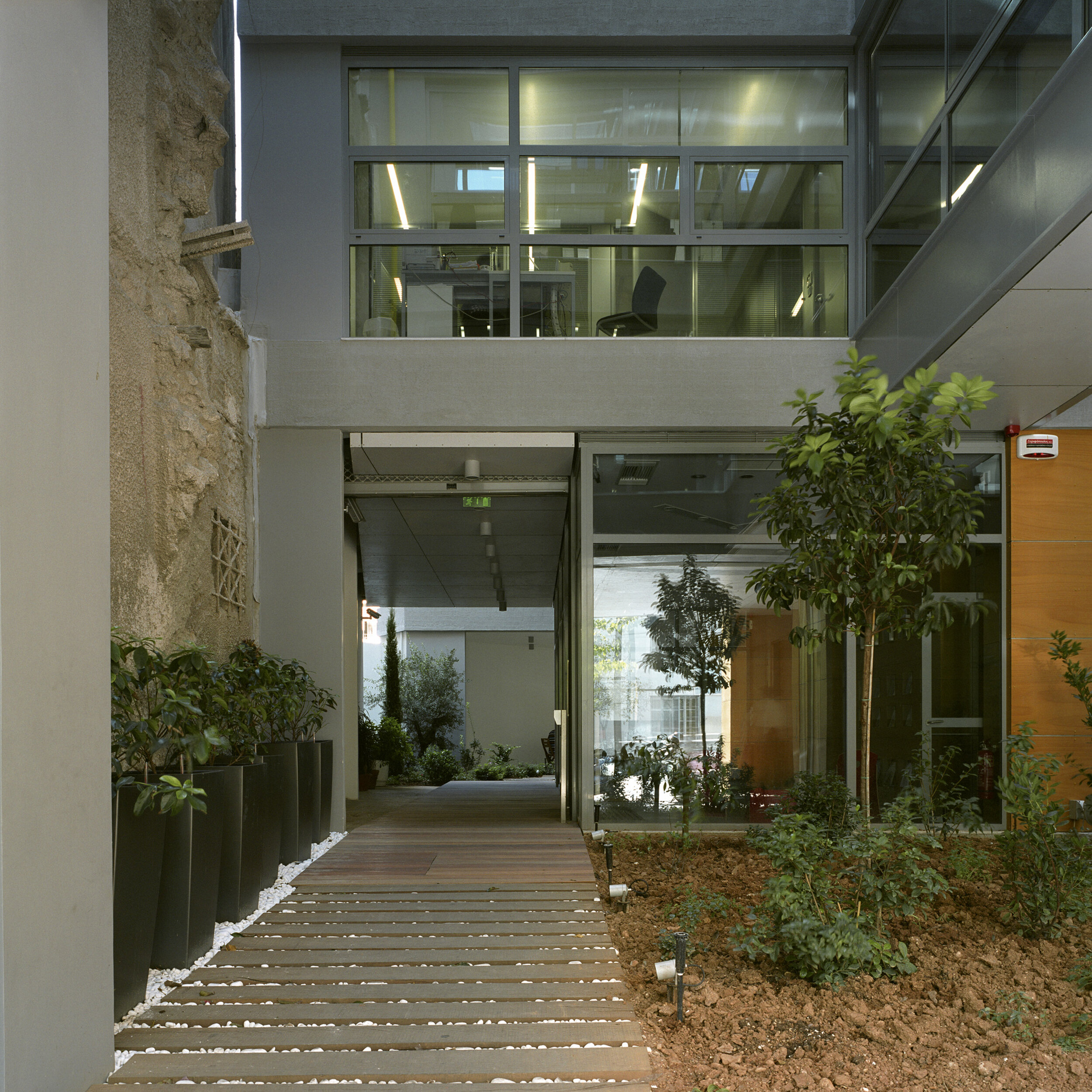 OFFICE BUILDING FOR PATAKIS S.A. _ ATHENS