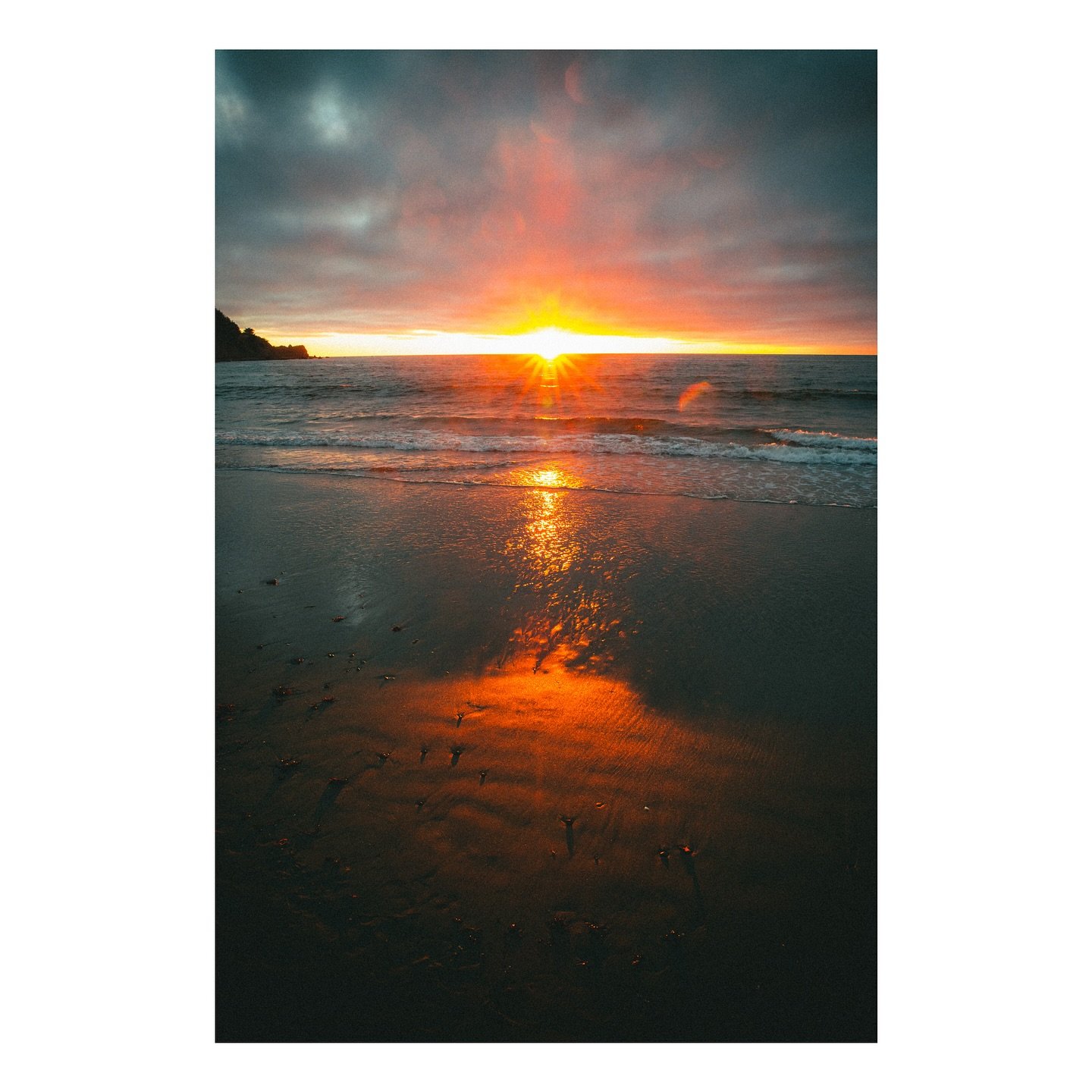 In order to see the light, sometimes you need to be patient enough for the clouds to break. 
-
#portra #canon #canonphotography #canon_photos #sunset #peace #beach #ocean #coast #meditation #prayer #grace