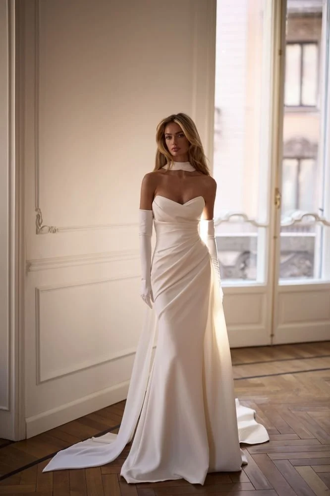 beach wedding dresses ivory Dreamyannie Women Ivory Beach Wedding Dress A Line V Neck Appliques Bridal  Dress with Sweep Train – Dreamyannie UK main image 1