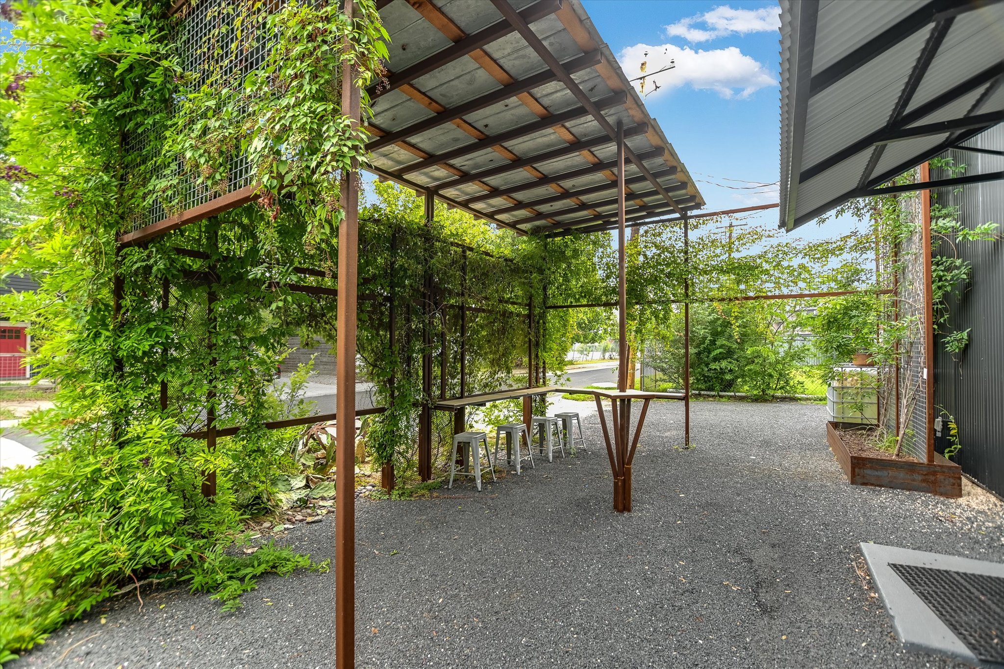 19-Outdoor Lounge.jpg
