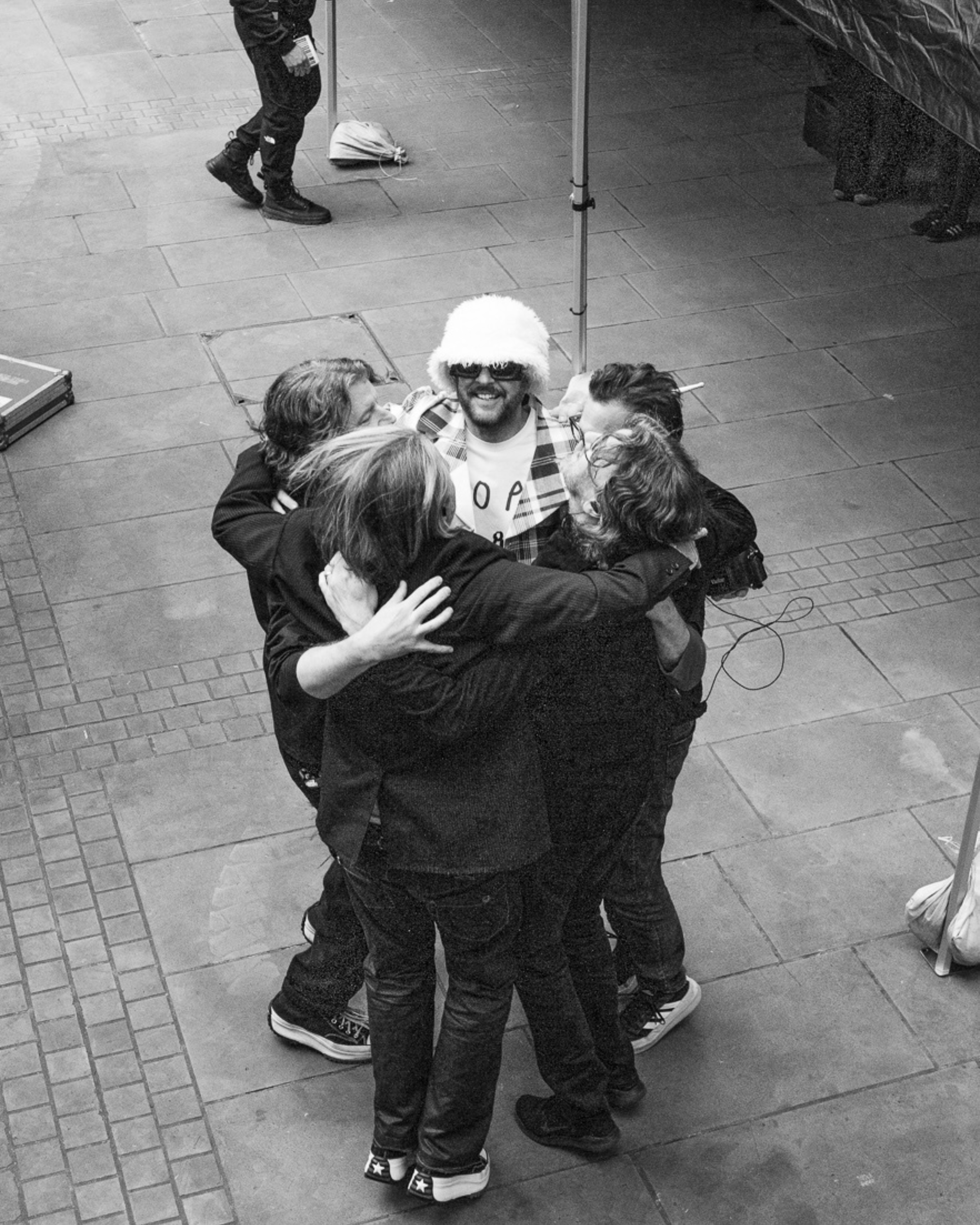 Embrace's New Album 'Avalanche' reaches UK Top 5