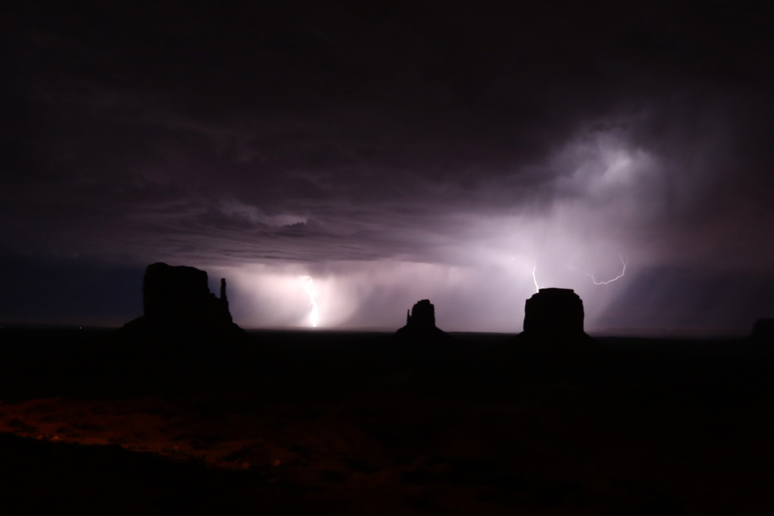 17 Monument Valley Lighting 5.jpg