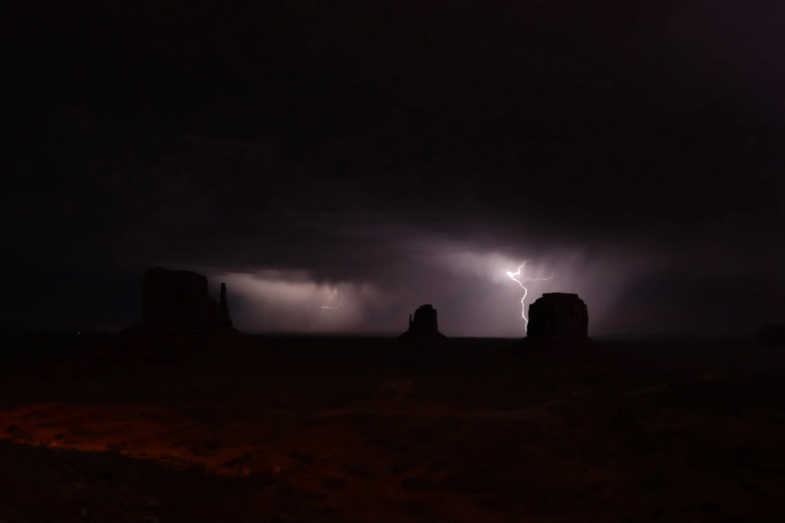 17 Monument Valley Lighting 3.jpg