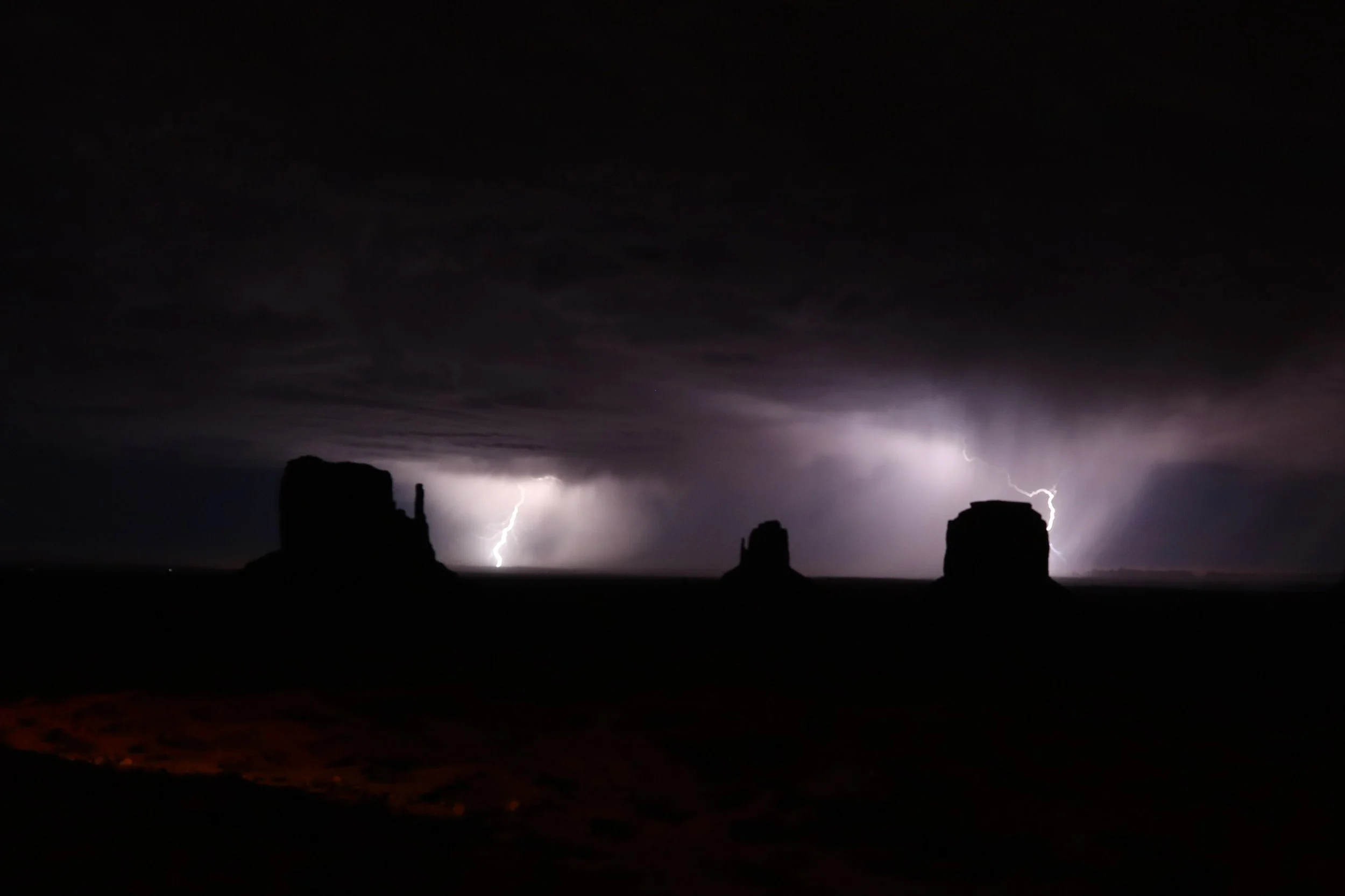 17 Monument Valley Lighting 6.jpg
