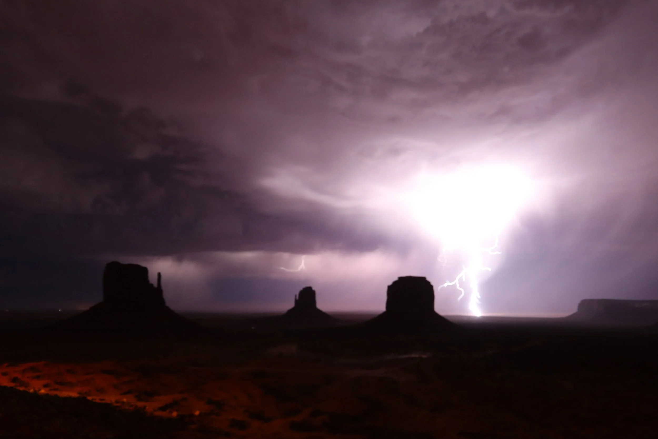 17 Monument Valley Lighting 11.jpg