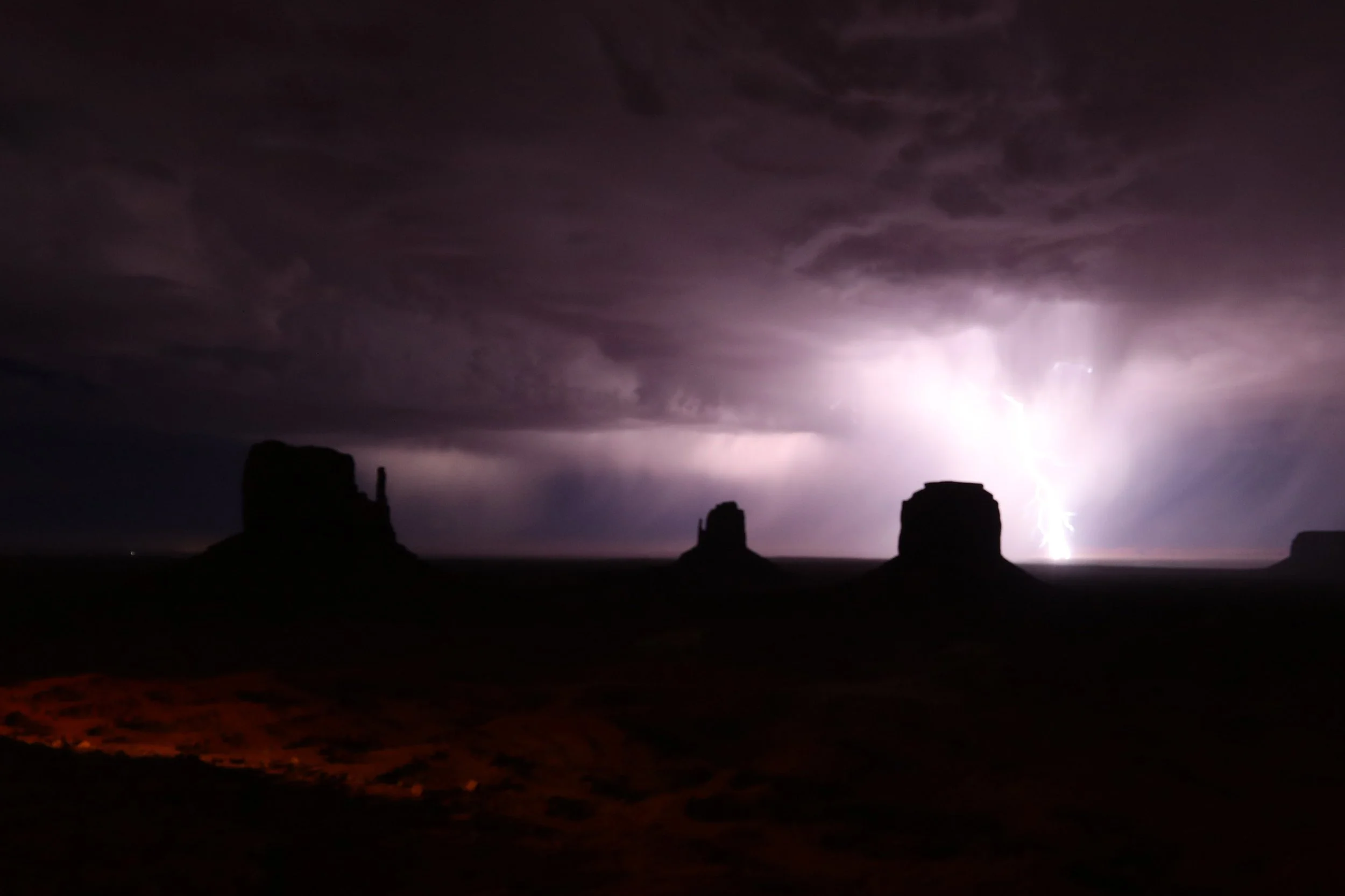 17 Monument Valley Lighting 8.jpg