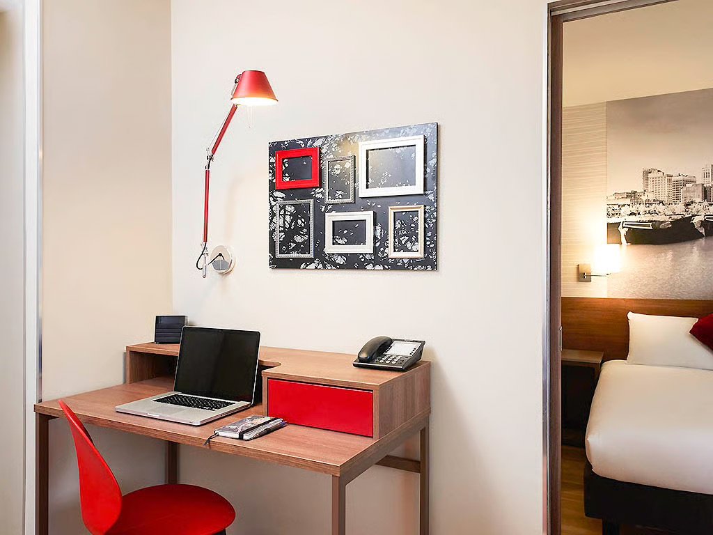 the-alison-suites-1 bed-1.jpeg