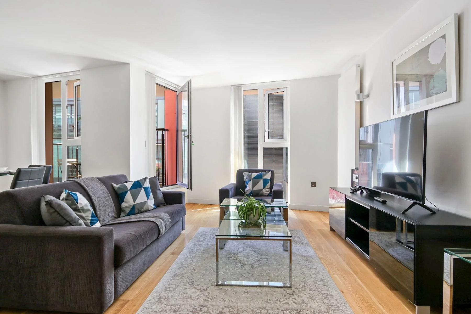 Farringdon Yard Apartments 2 Bed Deluxe Apartment (1).JPG