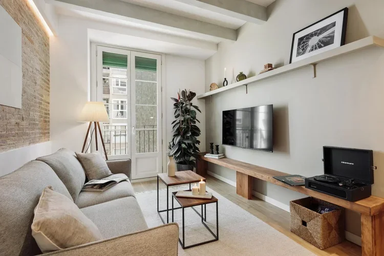 catalanes-quarter-apartments-1bed-2.webp