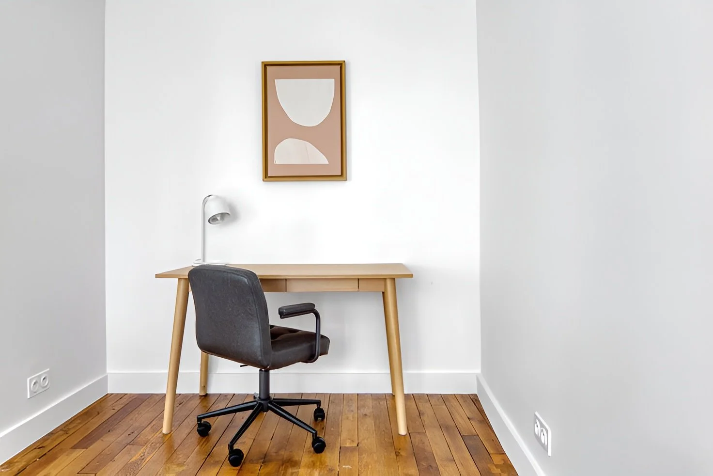 the-montmorency-sutes-3 bed-2.jpg