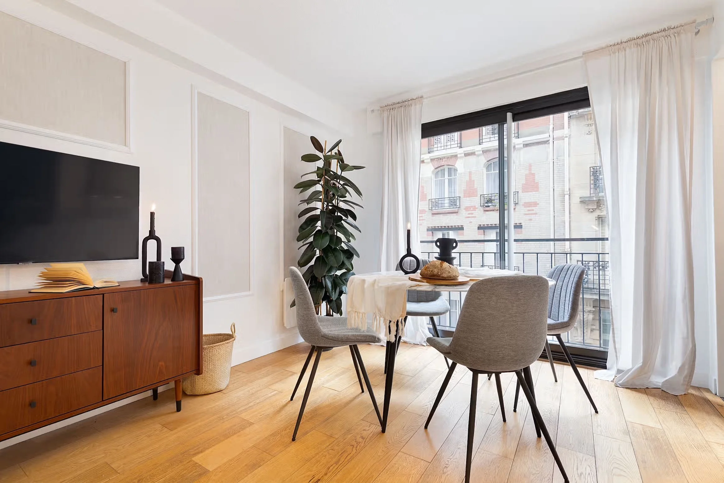 the-seizieme-suites-1 bed-2.jpeg