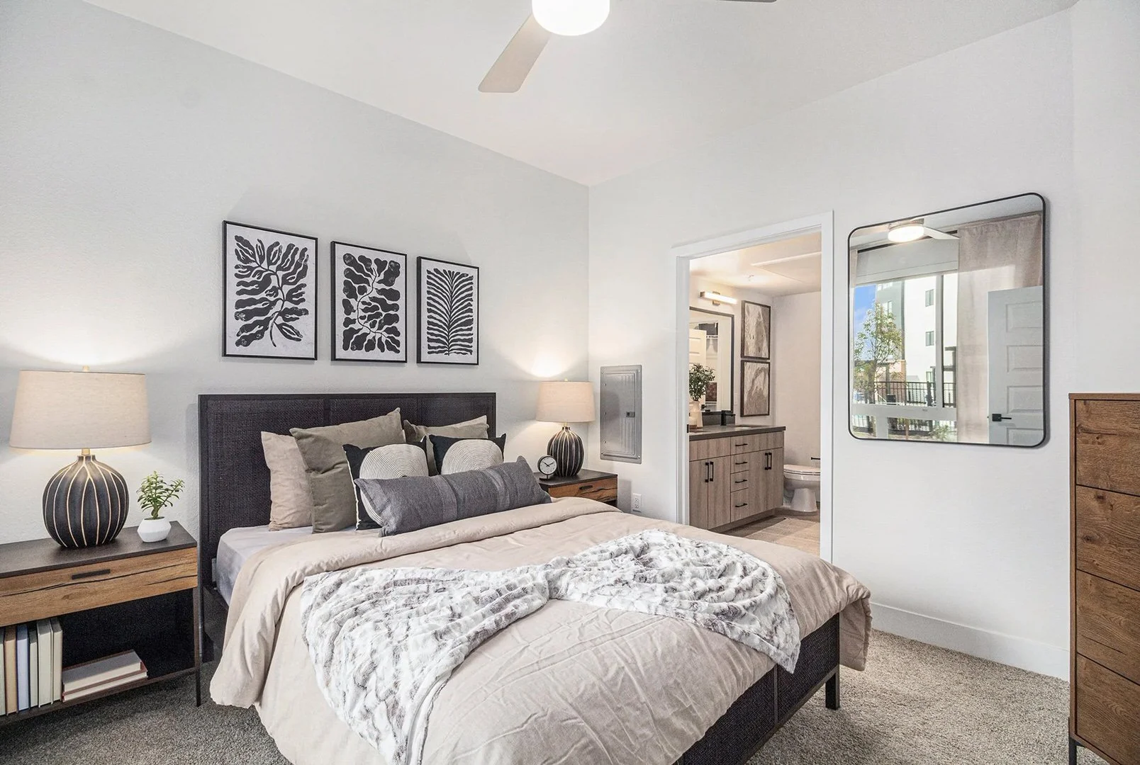 central-blvd-suites-1bed-7.jpeg