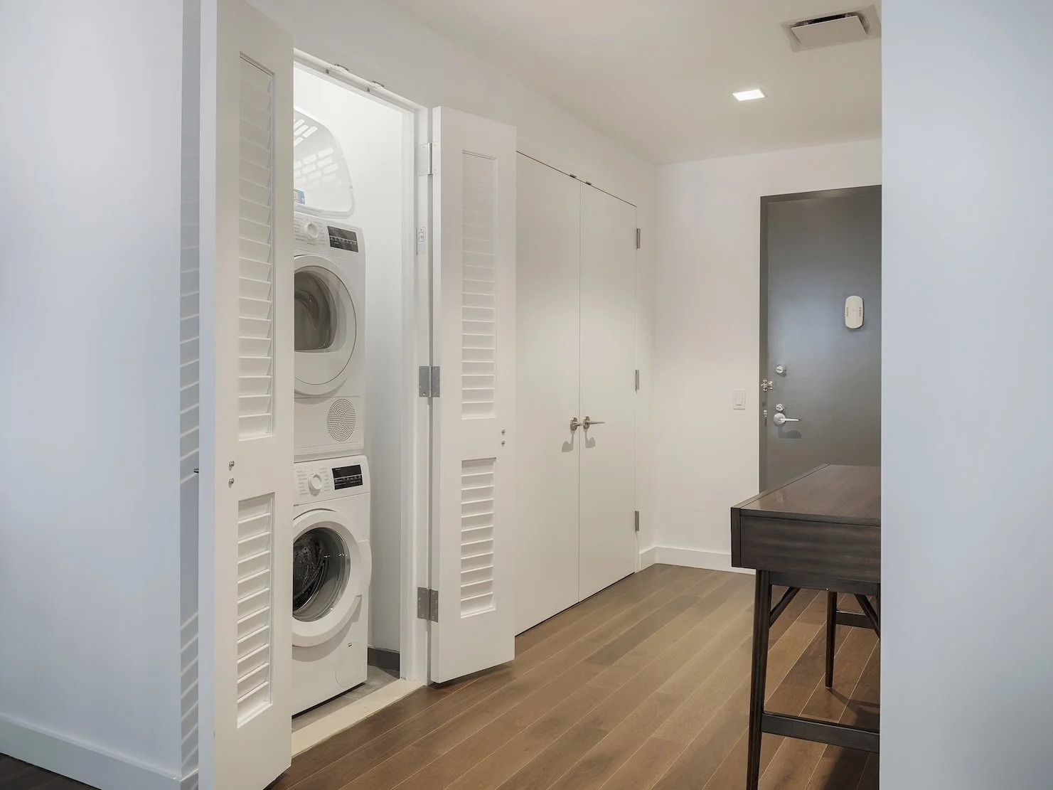 midtown-east-suites-1 bed-2.jpg