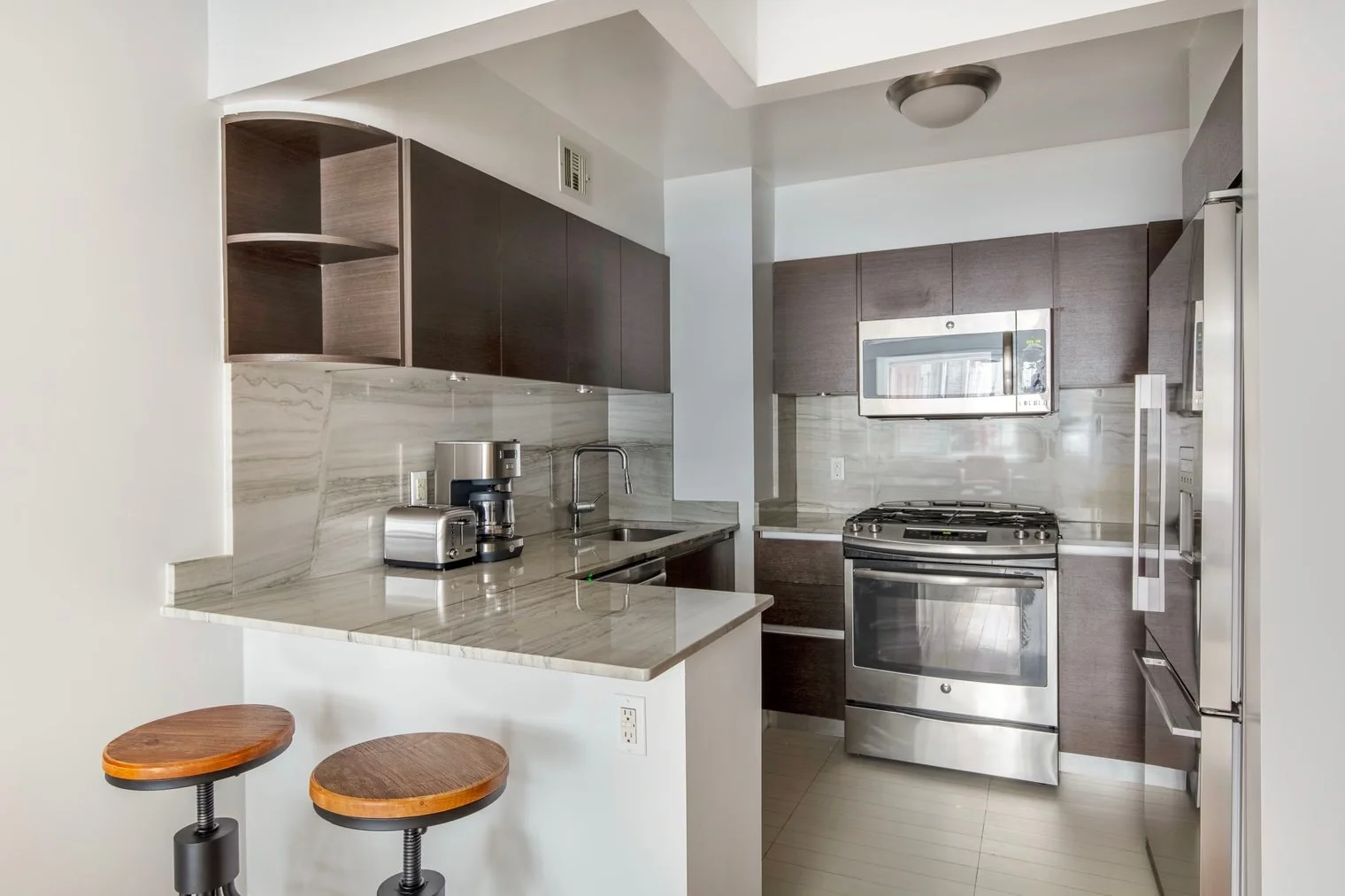 the-lenox-residence-2bed-6.jpeg