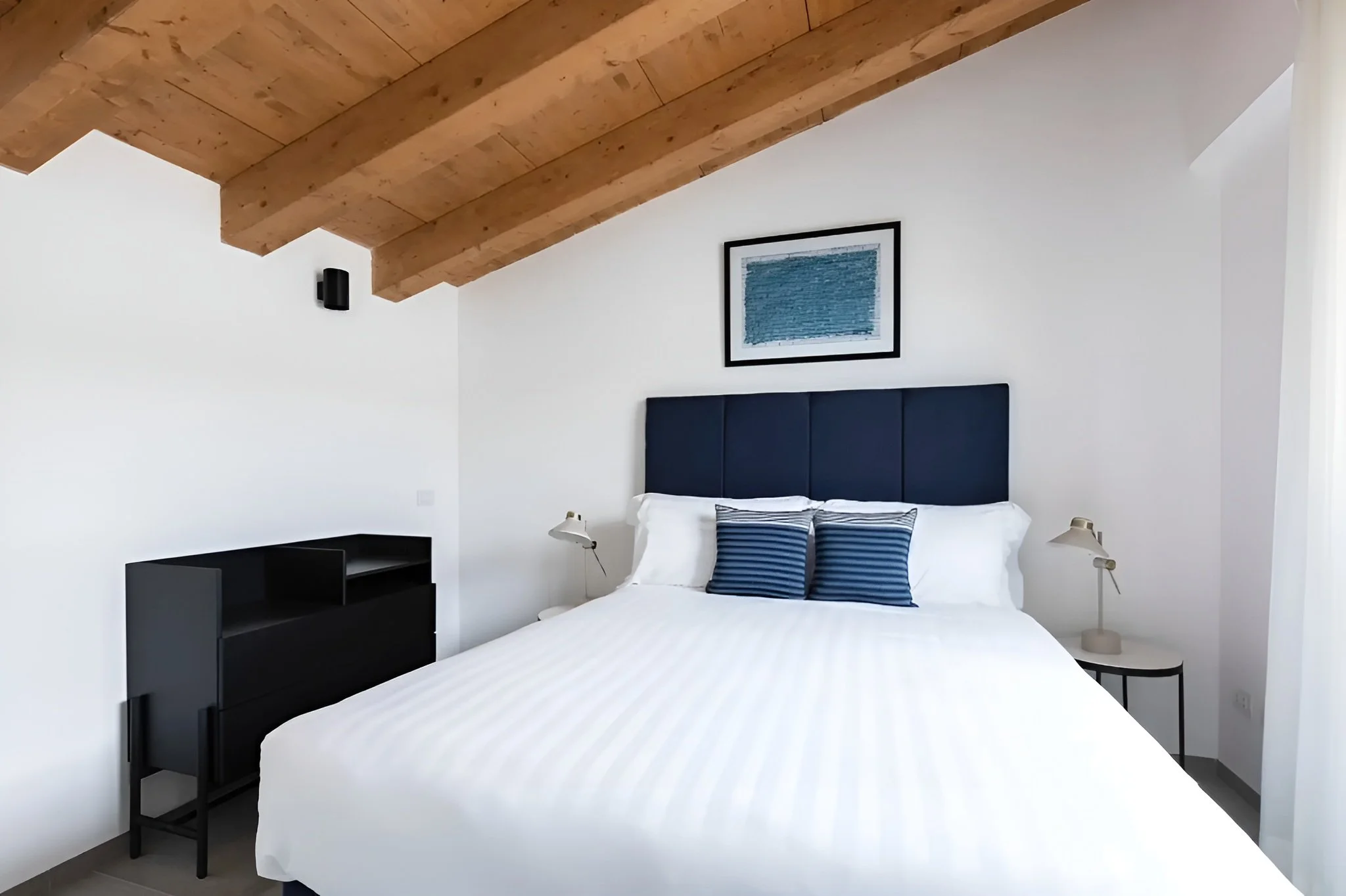 the-reti-collection-bedroom1.webp