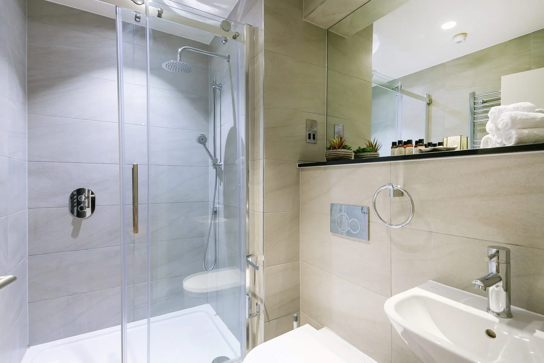 delancey-suites-3bed- (9).jpg