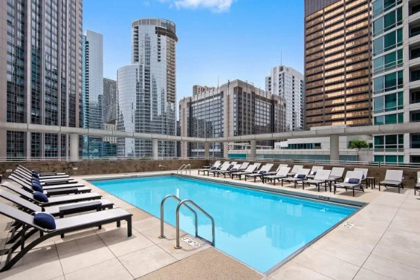 chicago-pier-suites-facilities-5.jpg