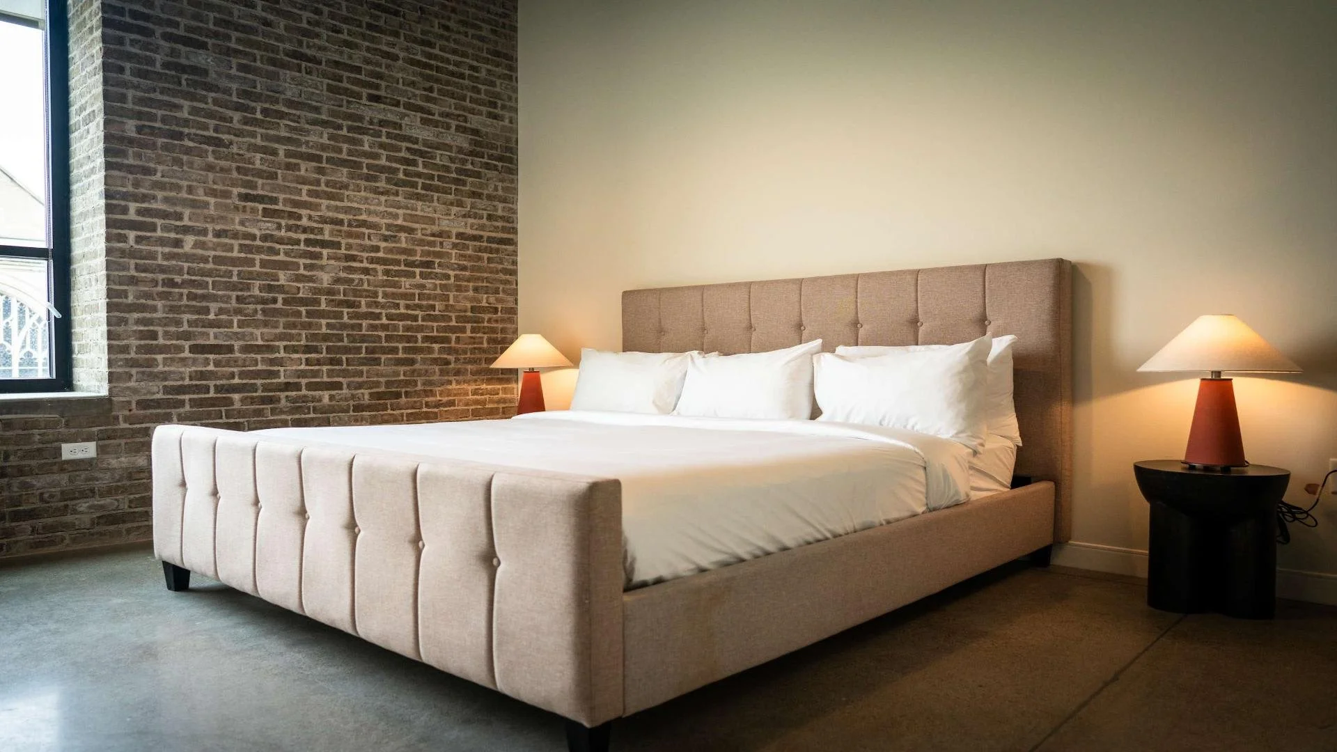 the-plaza-views-2 bed-13.jpg